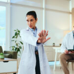 ¿Qué derechos tiene un trabajador en una baja médica prolongada?